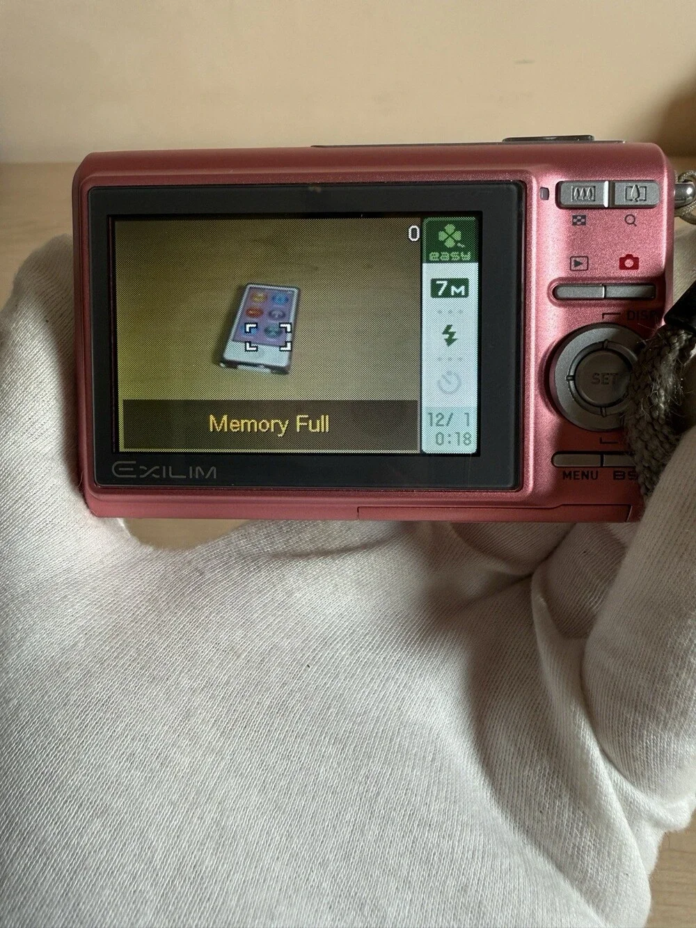Casio EXILIM ZOOM EX-Z75 7.2 MP Digital Compact Camera - PINK